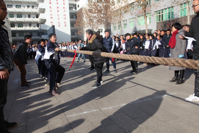 趣味运动 其乐融融------晋城技师学院2017年趣味运动