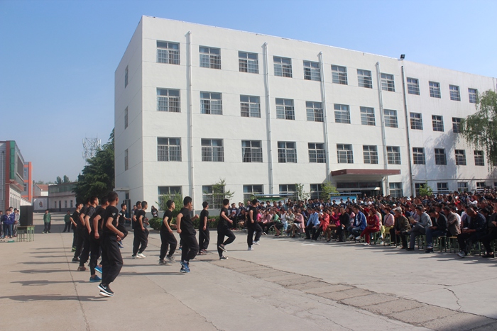 家校同心共教育携手同行铸明天晋城技师学院汽车工程系家长开放日活动